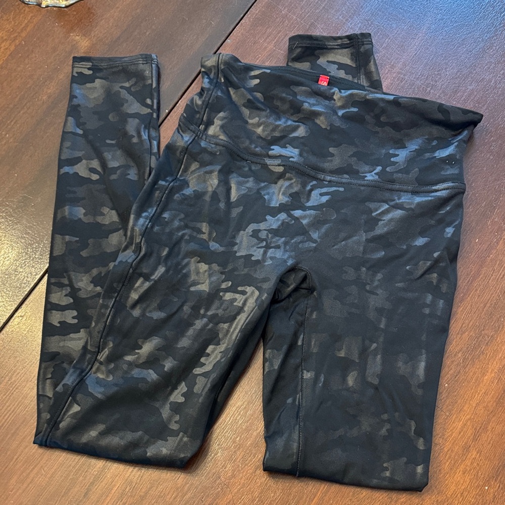 SPANX Black Camouflage Leggings